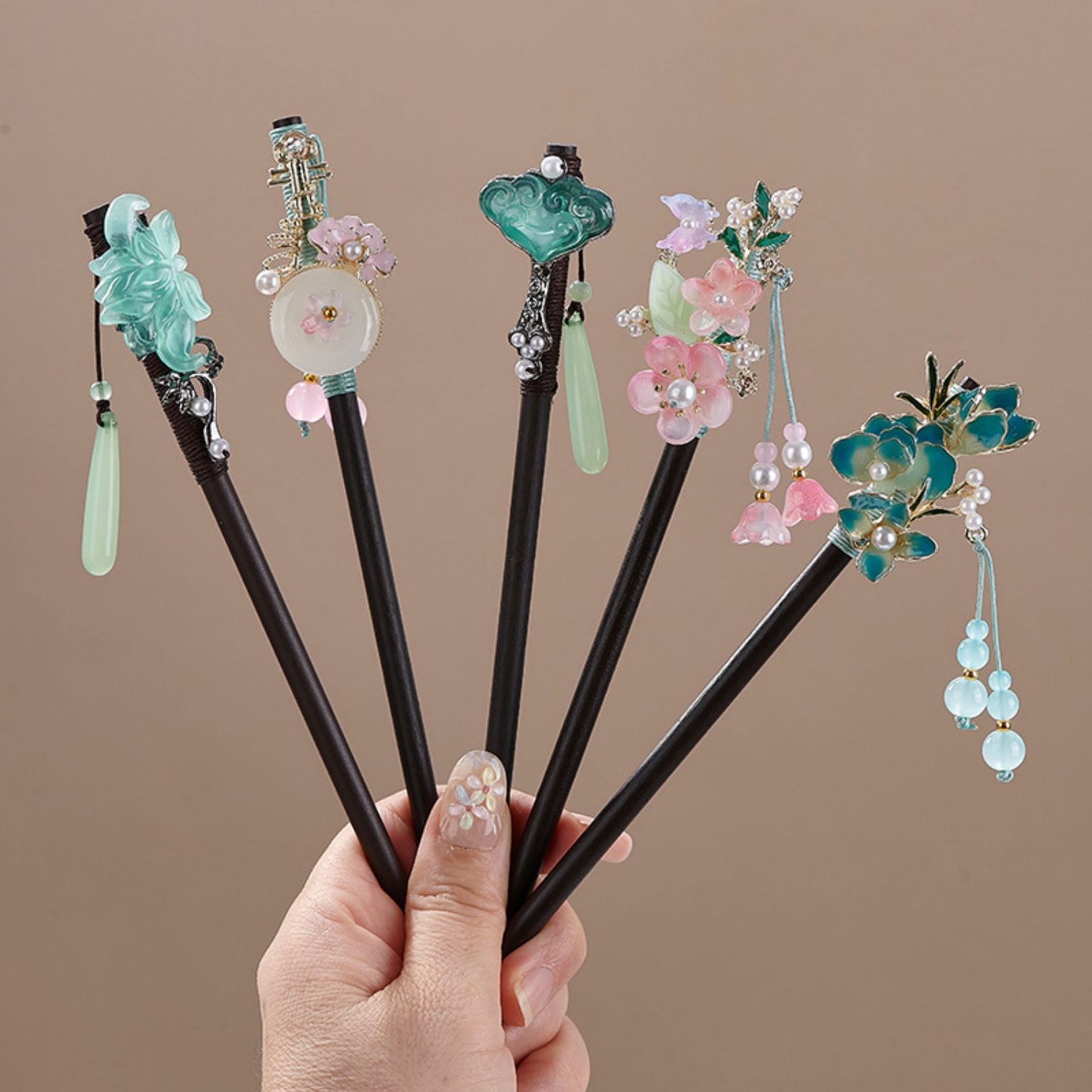 Vintage Flower Hairpin For Wom - Supply Florist 评论和价格